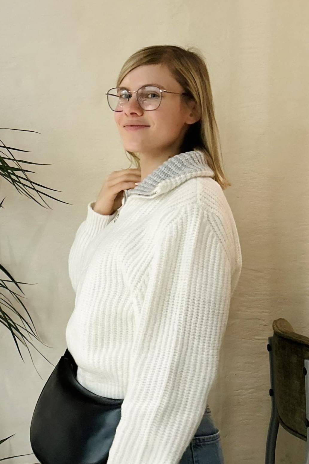 Сухарська Ірина